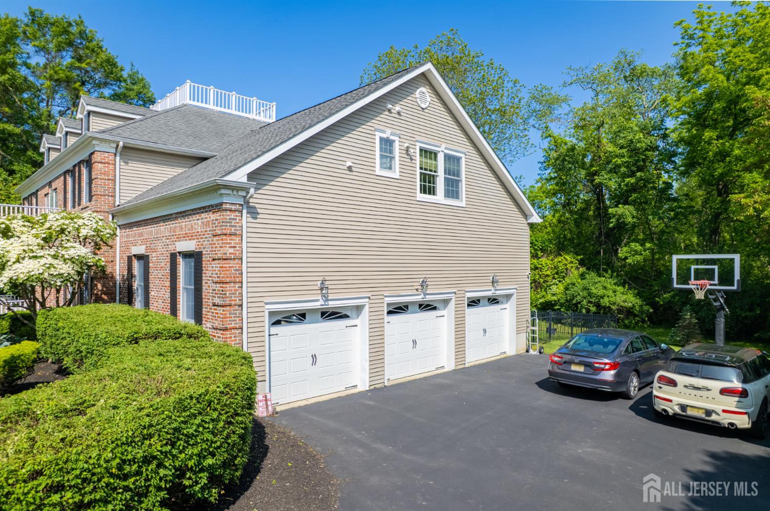 32 Four Bridges Road Image 4