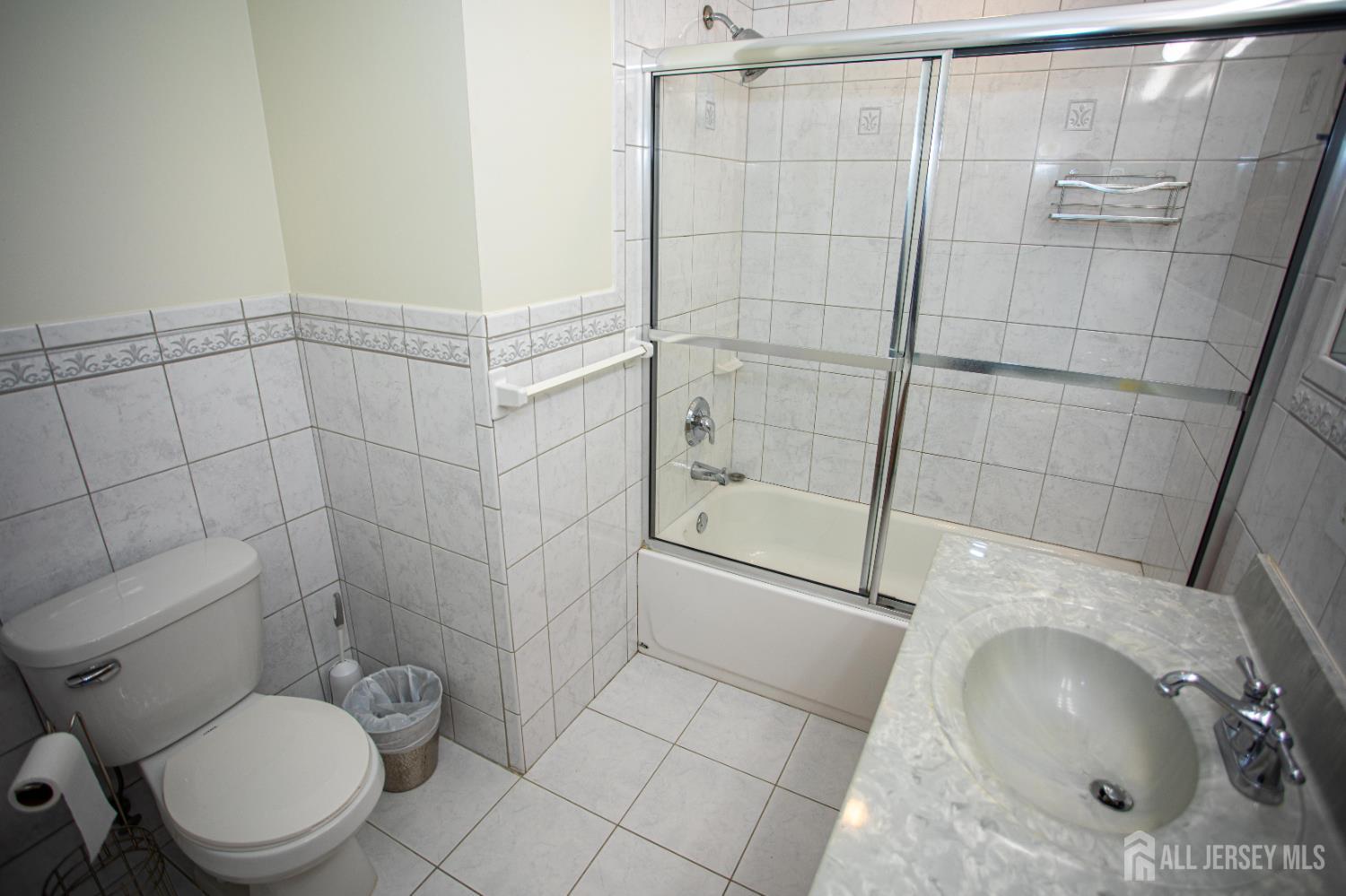 124 Adamecs Way, South Amboy, NJ, 08879 image 22