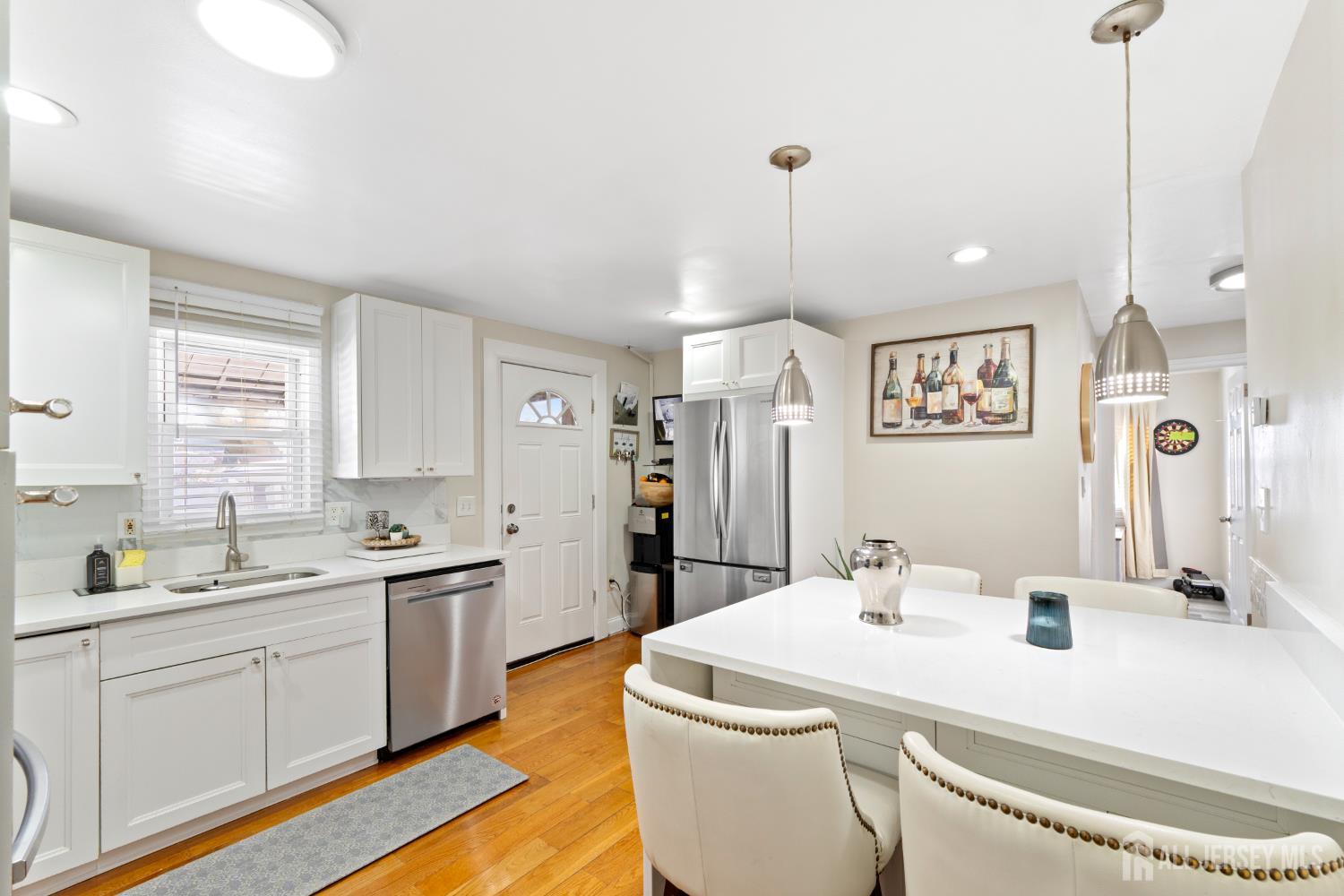 696 Hanson Avenue Image 5