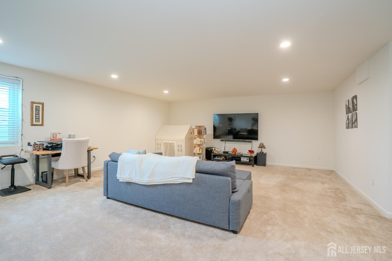 2 Jasmine Drive, Monroe, NJ, 08831 image 33