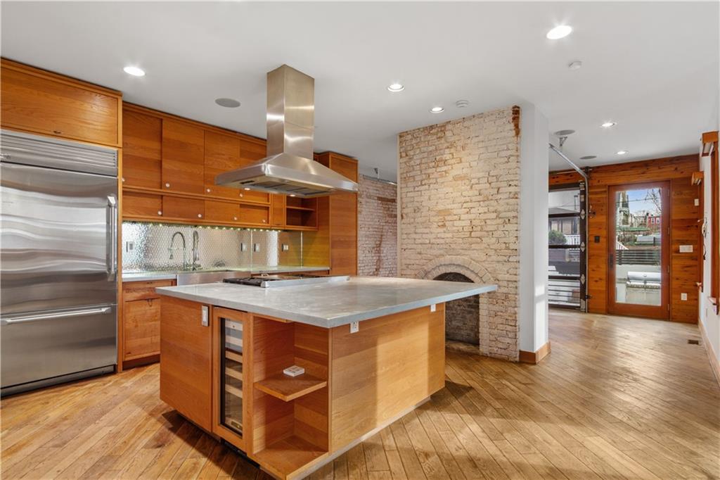 7807 Ridge Boulevard Image 3