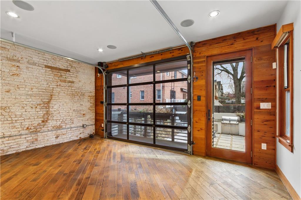 7807 Ridge Boulevard Image 5