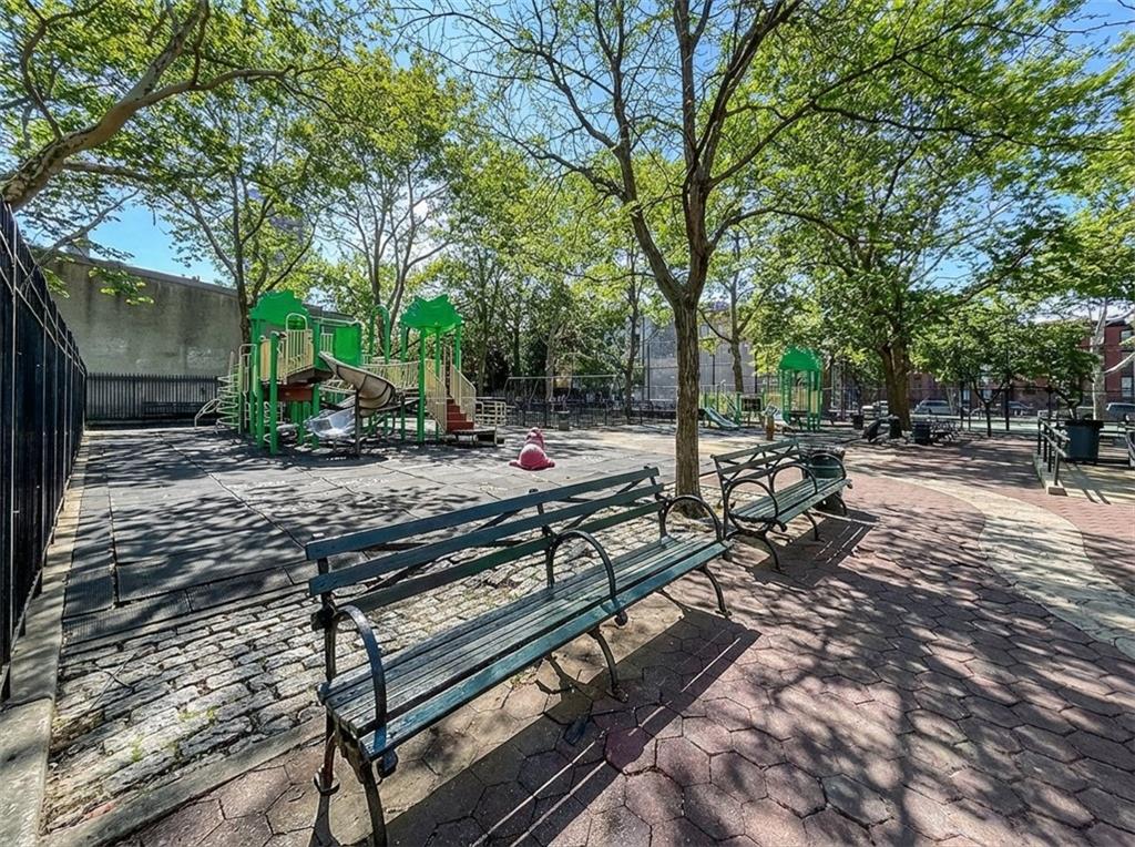 124 Hall Street, Brooklyn, New York, 11205 image 29