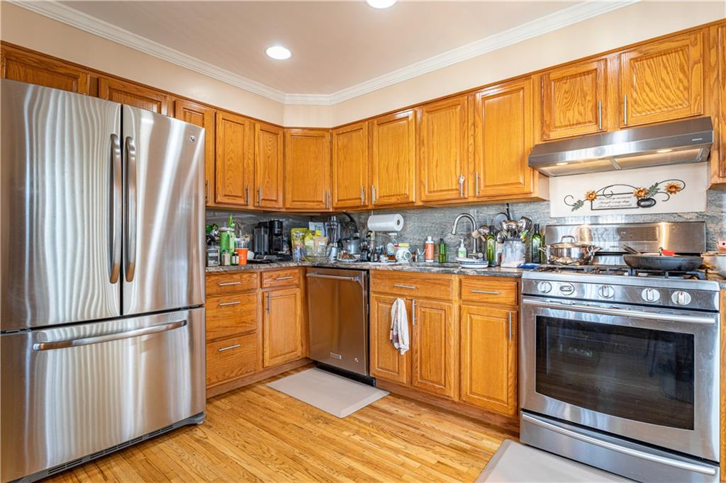 437 Laconia Avenue, Staten  Island, New York, 10305 image 11