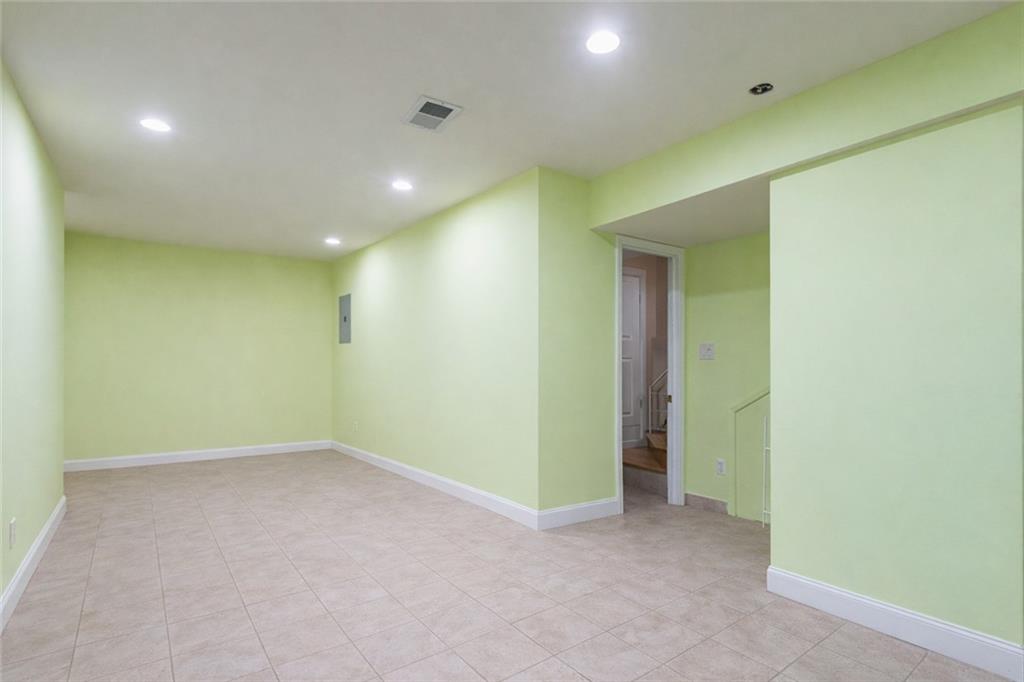 437 Laconia Avenue, Staten  Island, New York, 10305 image 29