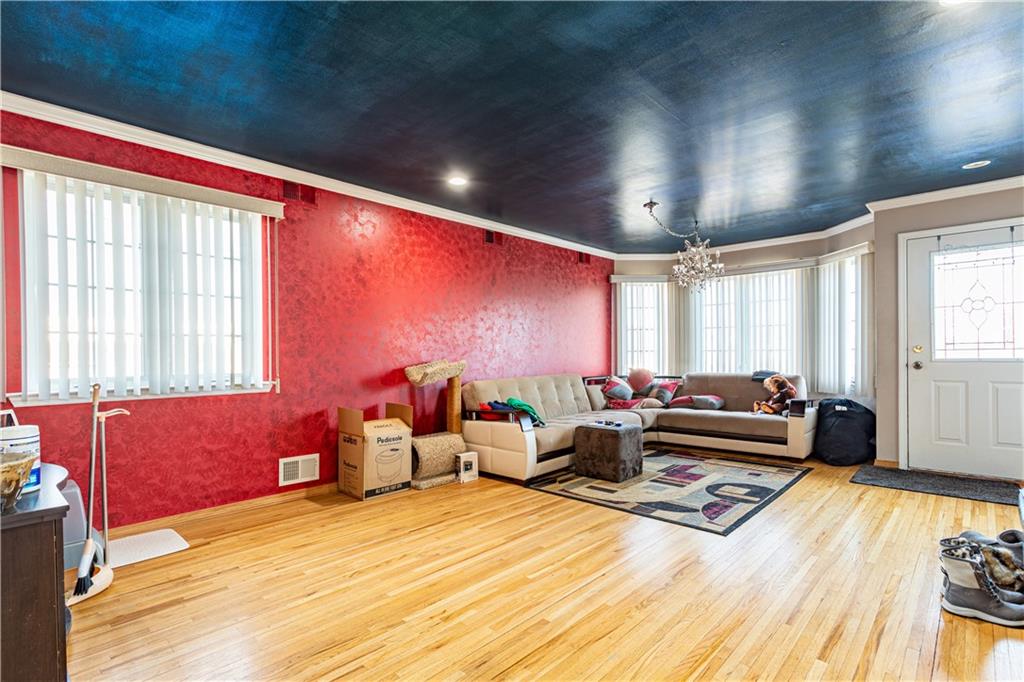 437 Laconia Avenue, Staten  Island, New York, 10305 image 6