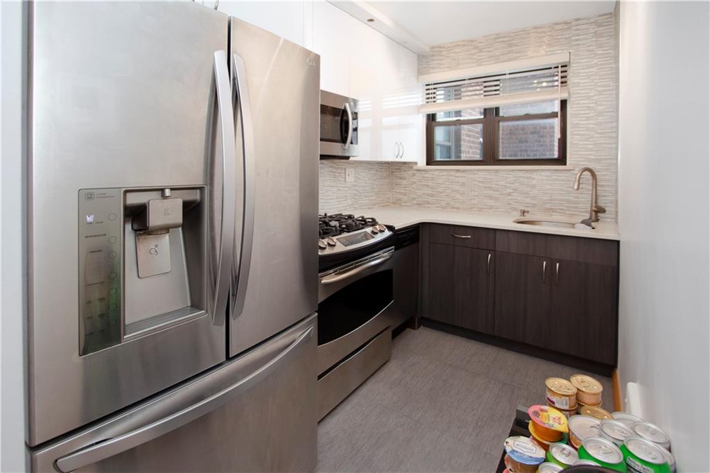 2721 Kings Highway 5G Image 4