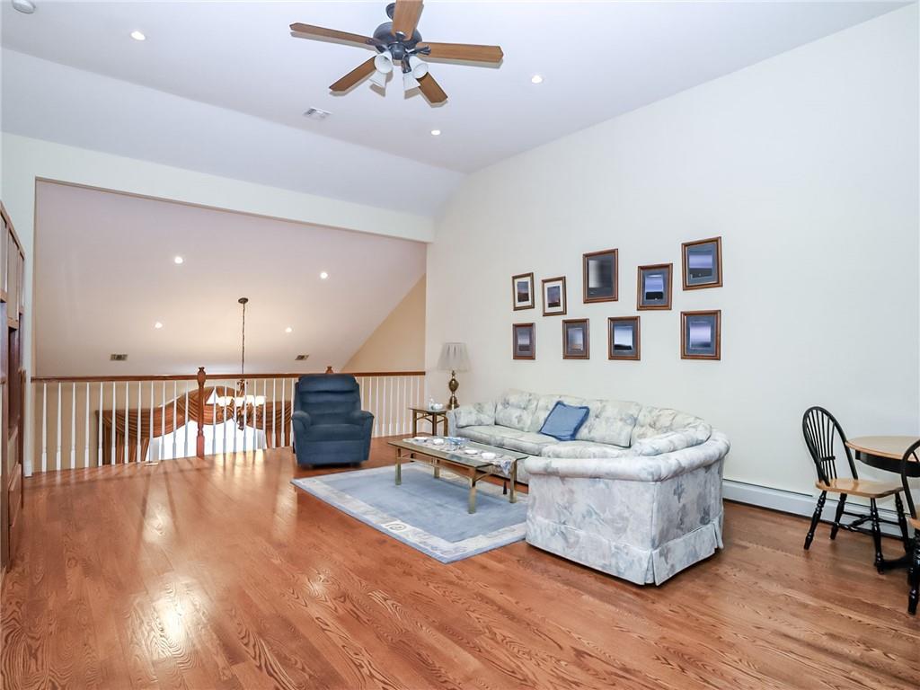 20 Tides Lane, Staten  Island, New York, 10309 image 19