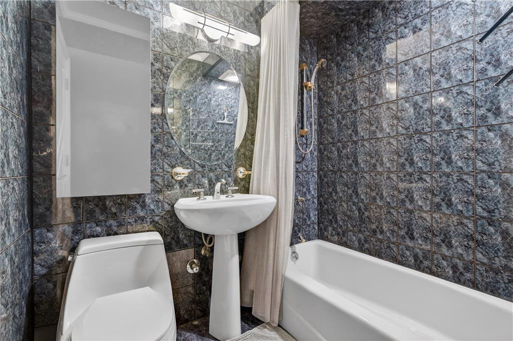 166 Pembroke Street, Brooklyn, New York, 11235 image 38