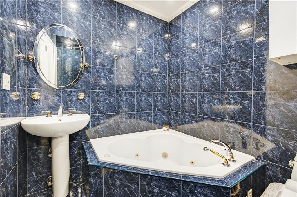 166 Pembroke Street, Brooklyn, New York, 11235 image 40