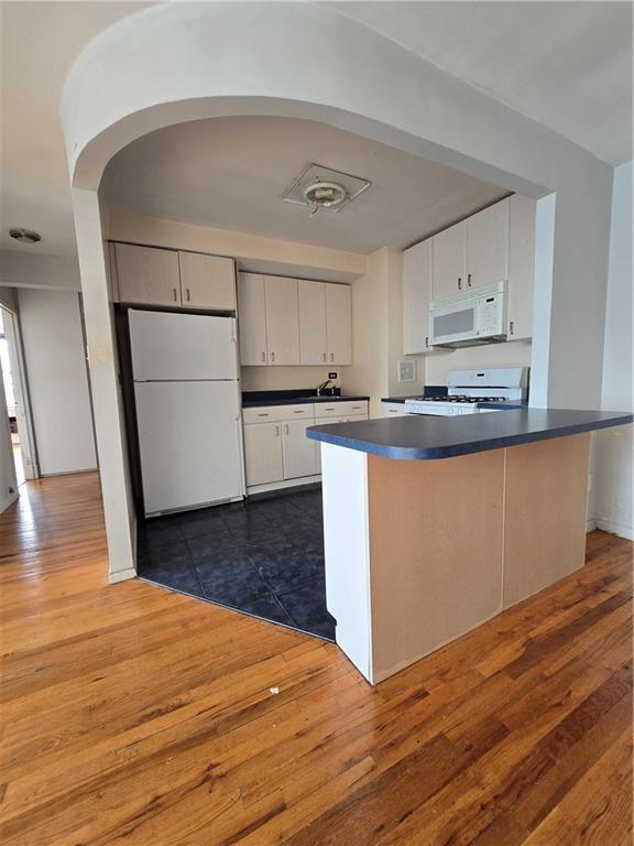 1530 East 8th Street 7M Image 5