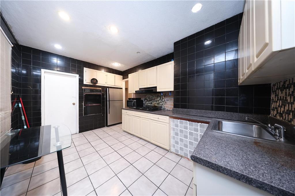 160 Bay 28th Street, Brooklyn, New York, 11214 image 8