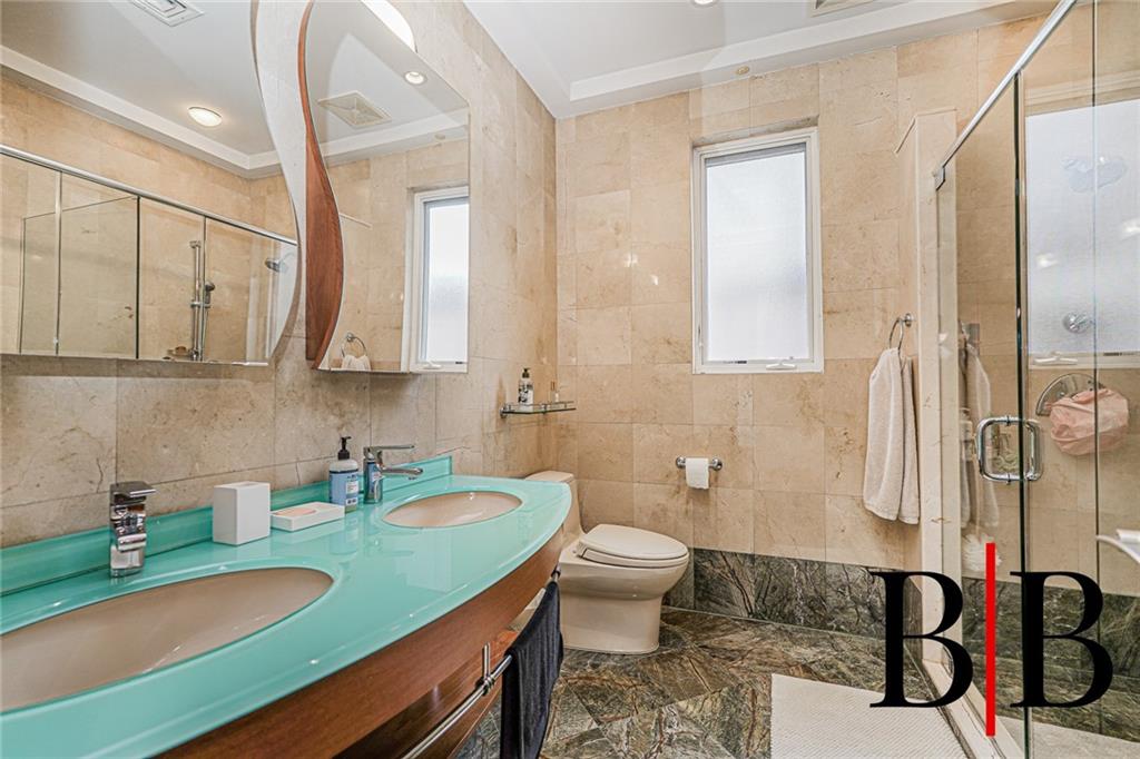 73 Barlow Drive, Brooklyn, New York, 11234 image 12