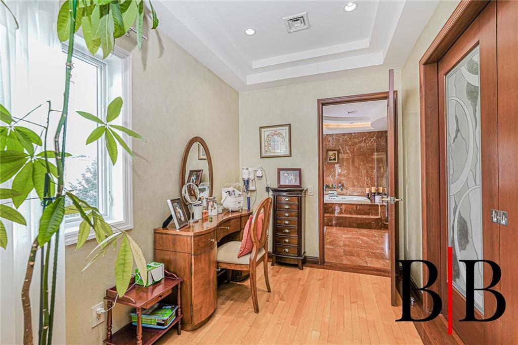 73 Barlow Drive, Brooklyn, New York, 11234 image 20