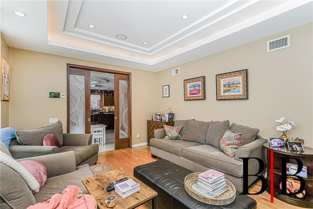 73 Barlow Drive, Brooklyn, New York, 11234 image 36