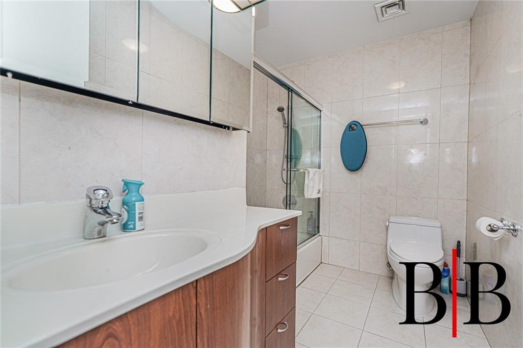 73 Barlow Drive, Brooklyn, New York, 11234 image 43