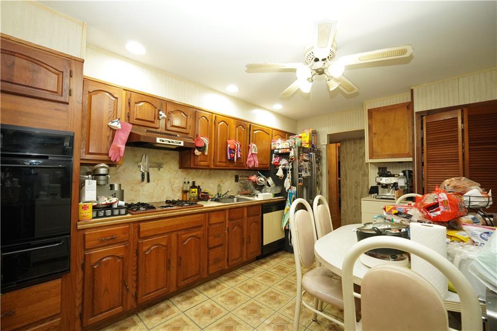 2053 East 17th Street Image 3