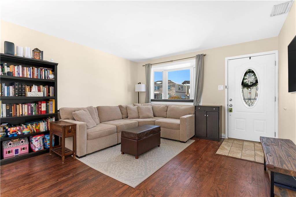 131 Crossfield Avenue Image 2