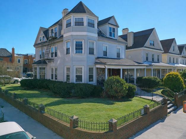 6801 Ridge Boulevard Image 3