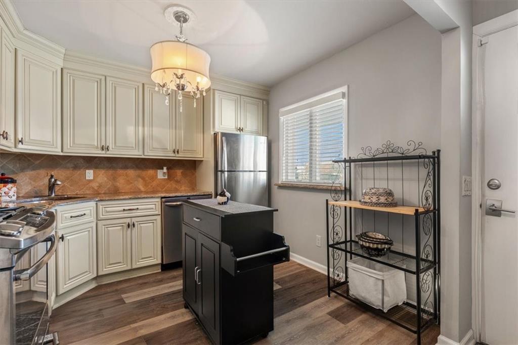 76 East Brandis Avenue, Staten  Island, New York, 10308 image 6