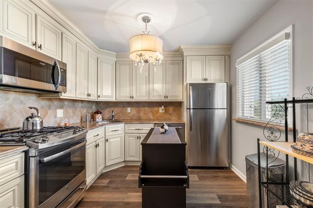 76 East Brandis Avenue, Staten  Island, New York, 10308 image 7