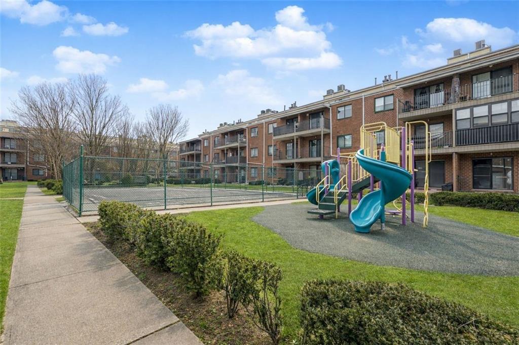 2817 East 26th Street 3B, Brooklyn, New York, 11235 image 29