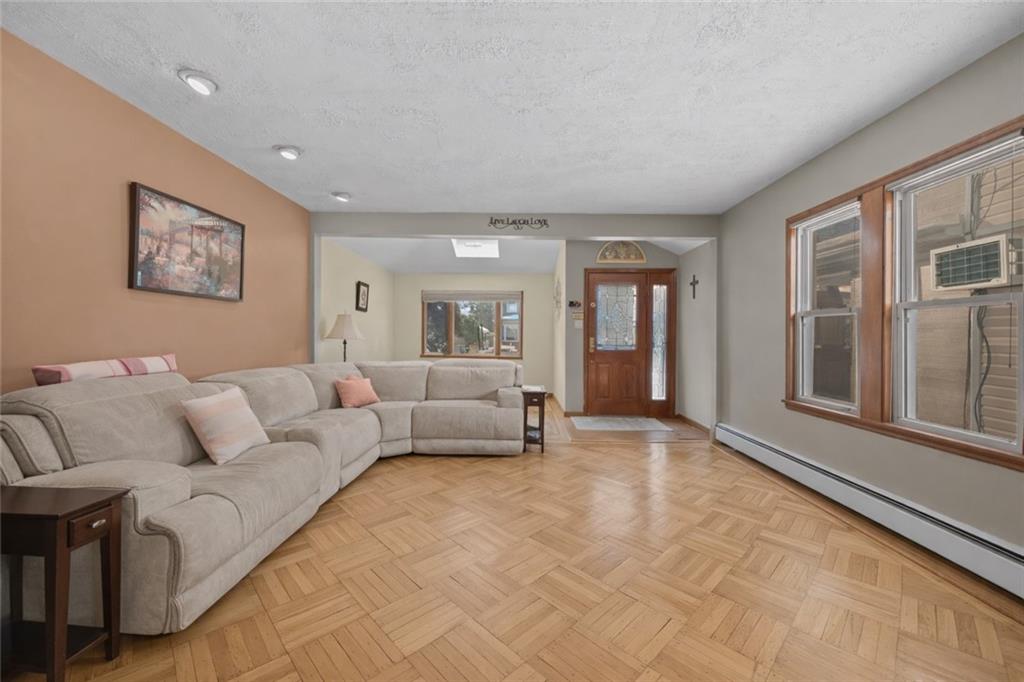 1467 East 64th Street Image 4