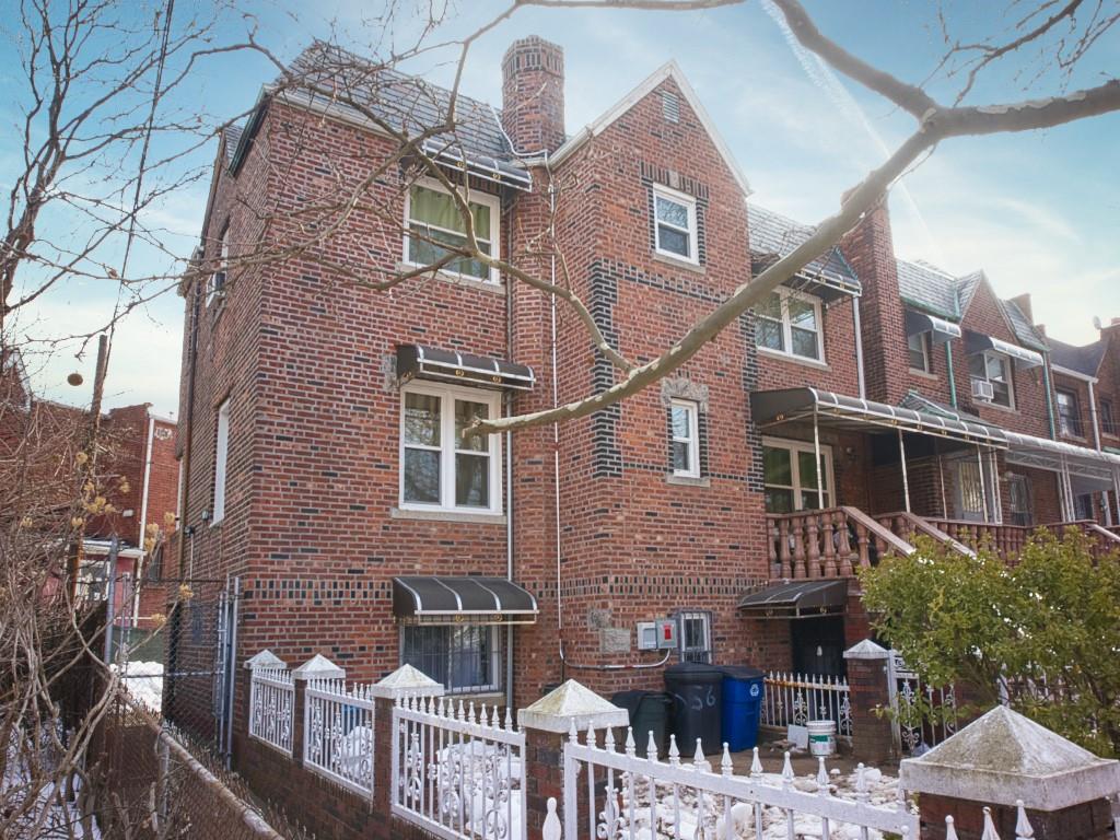 27 East 56th Street Image 2