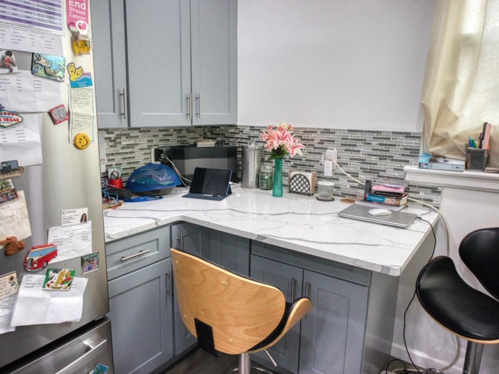 27 East 56th Street Image 4