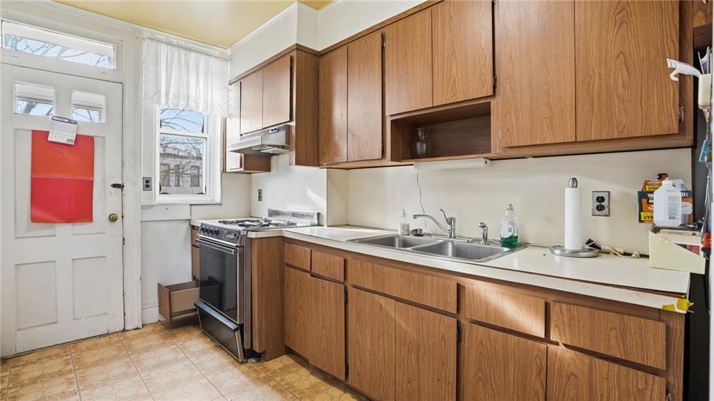 264 Sterling Street, Brooklyn, New York, 11225 image 19