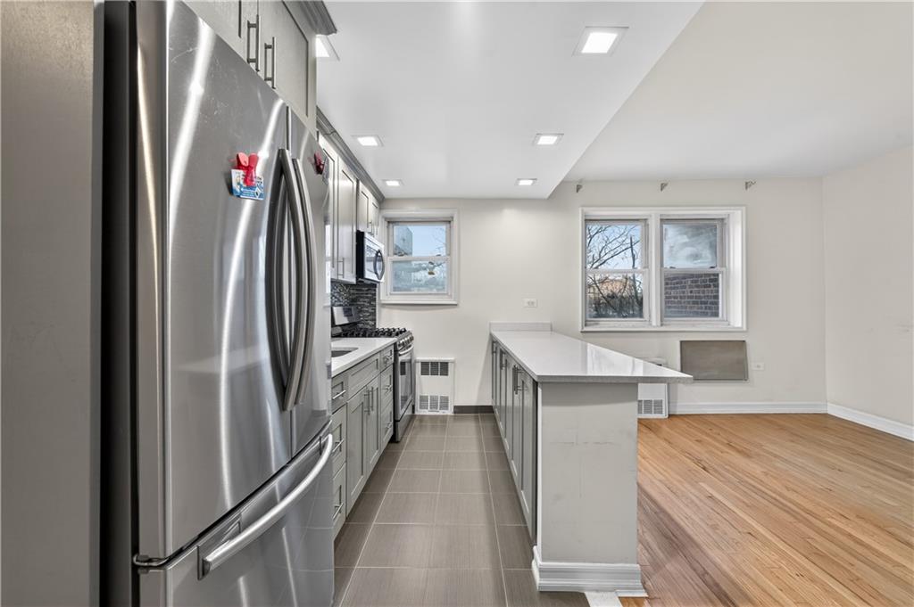 66-92 Selfridge Street 5C Image 3