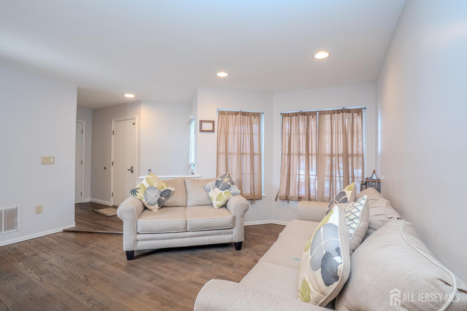 114 Jared Drive Image 3