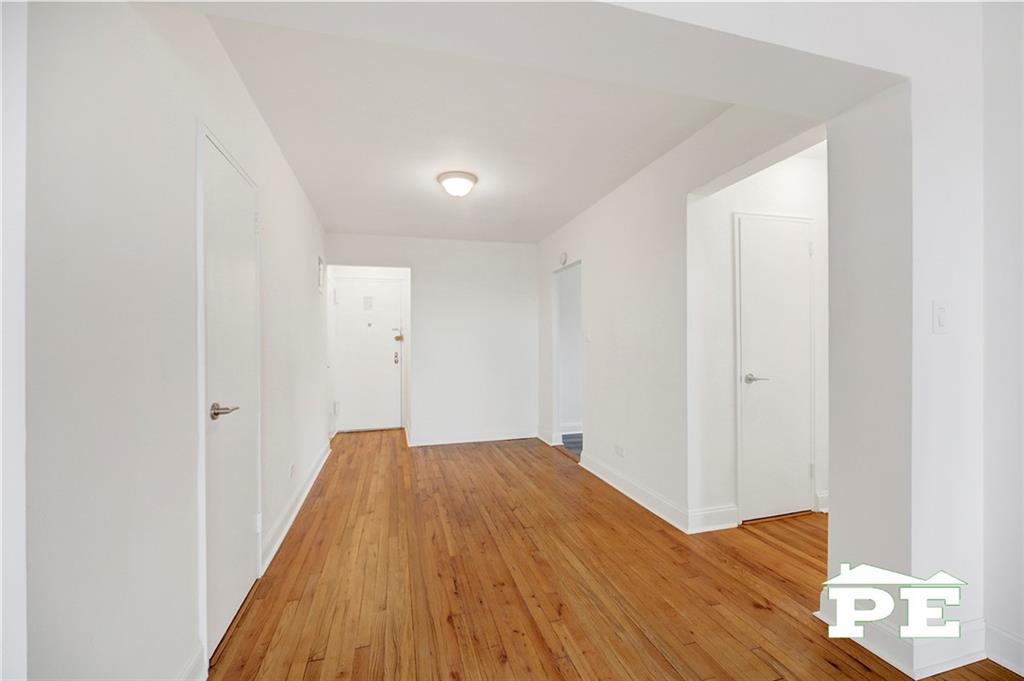 285 East 35th Street 7J Image 4
