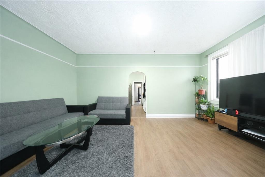 2483 East 21st Street Image 5