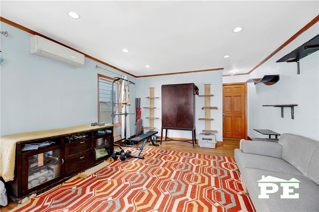 1719 East 36th Street Image 5