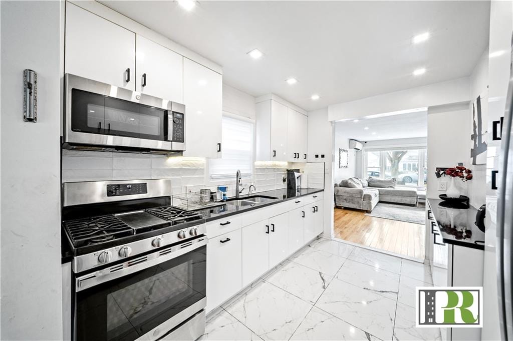 1649 East 37th Street Image 4