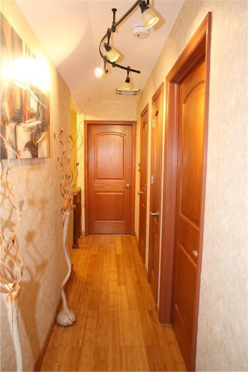 49 Crestwater Court, Staten  Island, New York, 10305 image 11