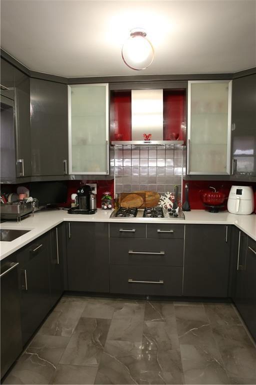 49 Crestwater Court, Staten  Island, New York, 10305 image 20