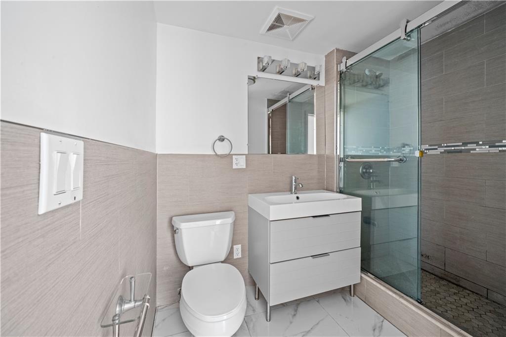 970 41st Street 5E Image 5