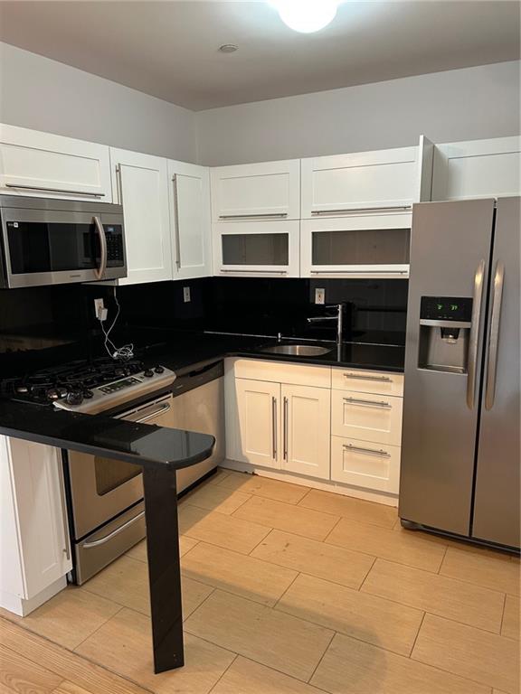 647 Washington Avenue 7A Image 4