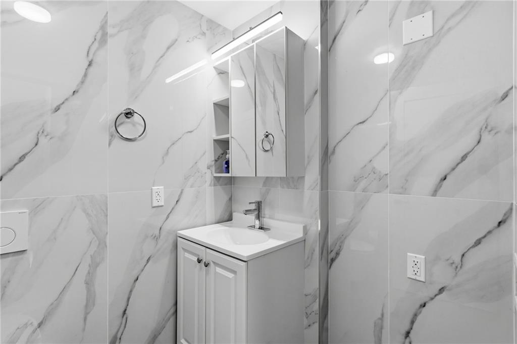 35 Keen Court, Brooklyn, New York, 11229 image 15