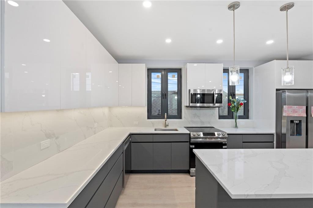 35 Keen Court, Brooklyn, New York, 11229 image 8