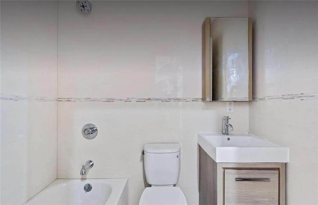 842 Belmont Avenue Image 4