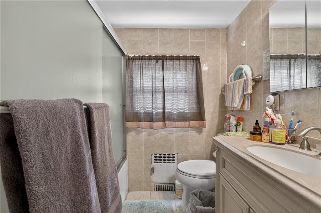 109 Roger Avenue, Inwood, New York, 11096 image 24