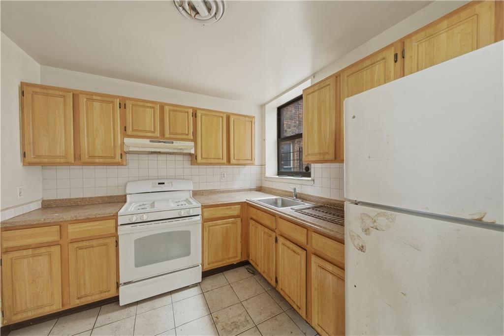 288 Sumpter Street, Brooklyn, New York, 11233 image 8