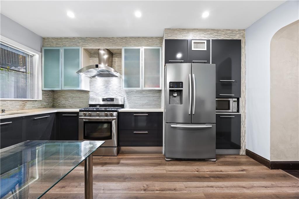 2729 Brown Street Image 2