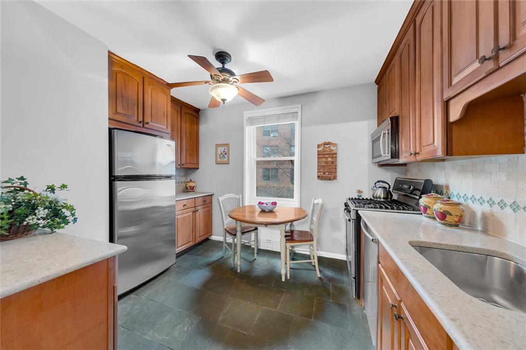 9201 Shore Road D308 Image 4