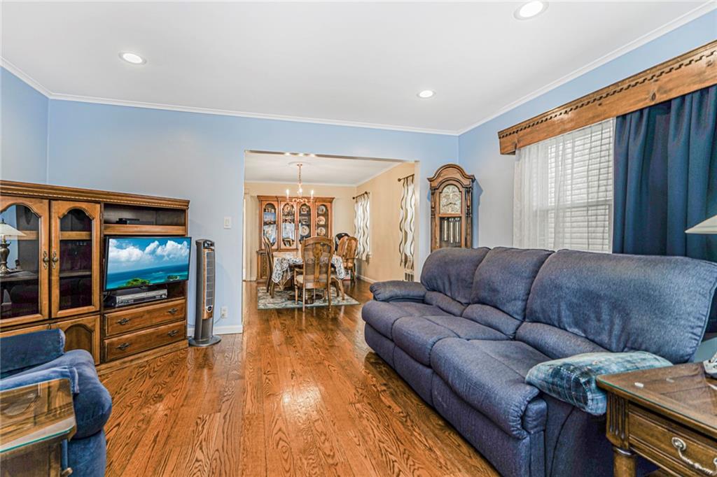 1921 Haring Street Image 4