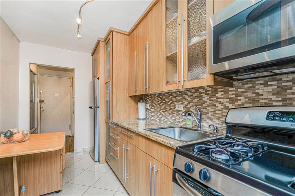 3235 Emmons Avenue 612, Brooklyn, New York, 11235 image 8