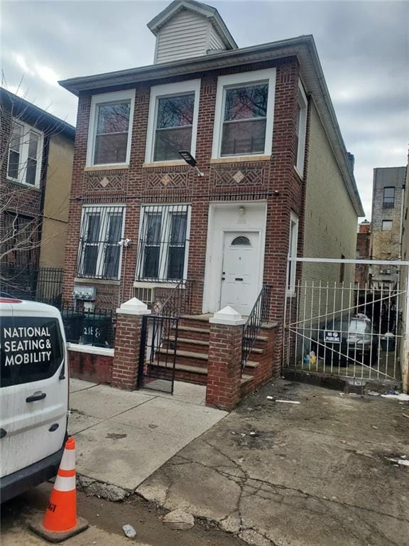 2168 Strauss Street Image 2